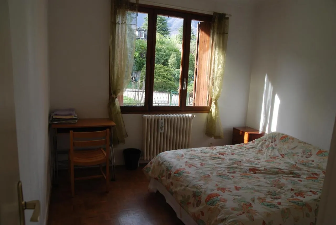 Spacious Home At The Heart Of Saint Ismier フランス