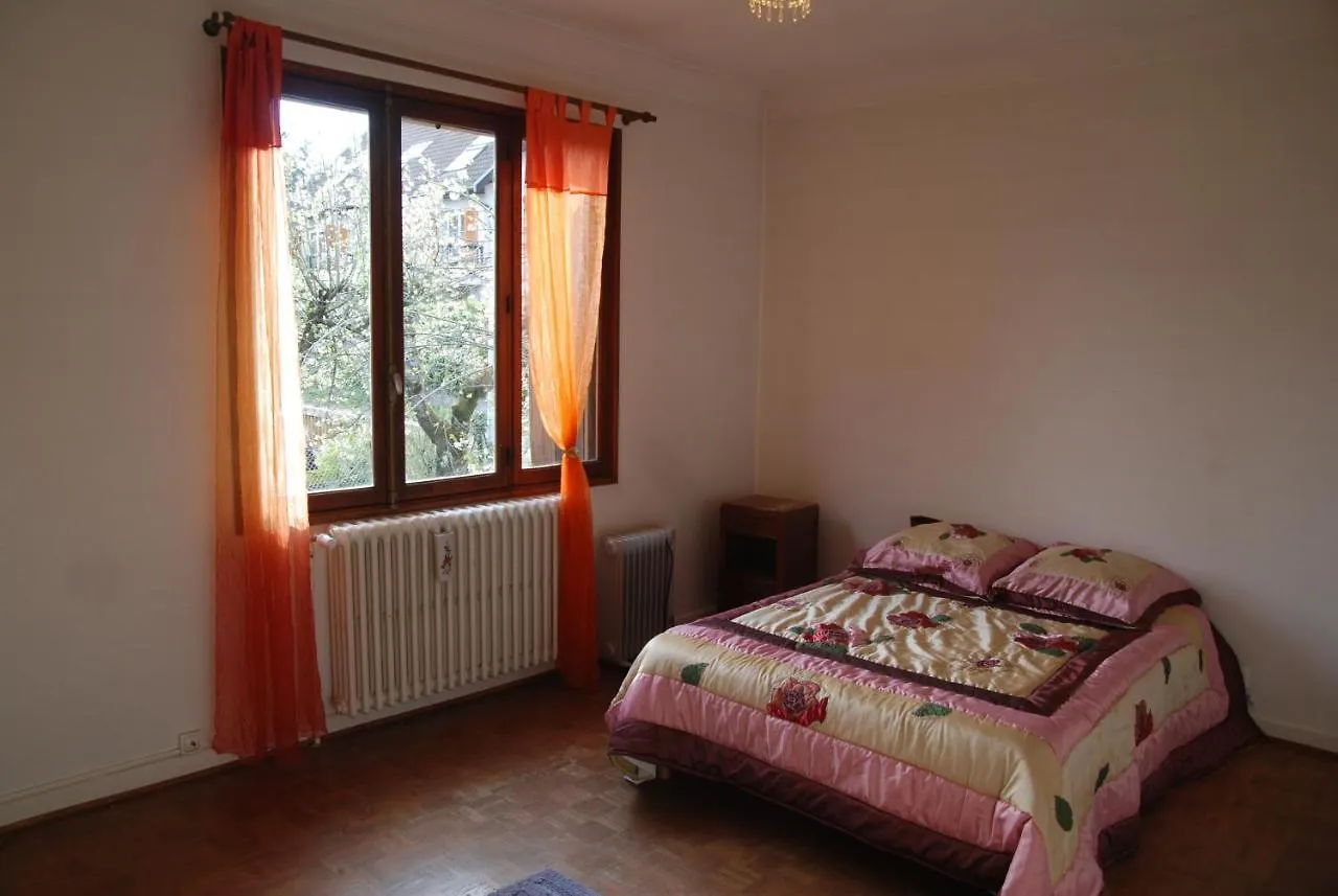 Spacious Home At The Heart Of Saint Ismier 0*,  フランス